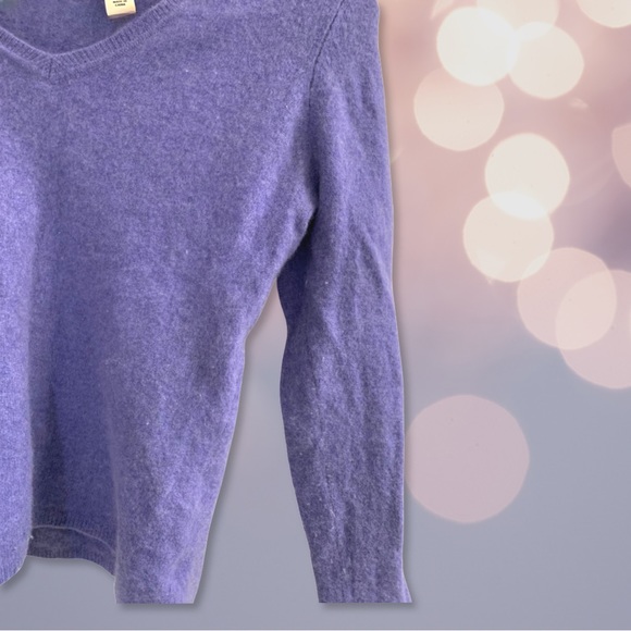 ADRIENNE VITTADINI • 100% Cashmere Sweater - Picture 5 of 6